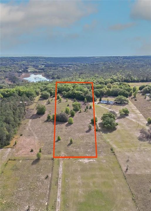 На продажу: $350,000 (5.47 acres)