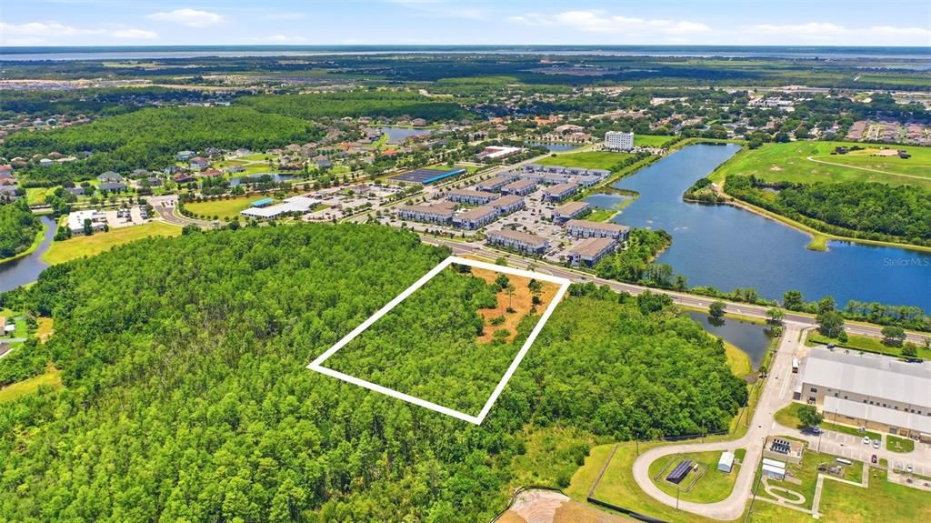 На продажу: $1,850,000 (4.59 acres)