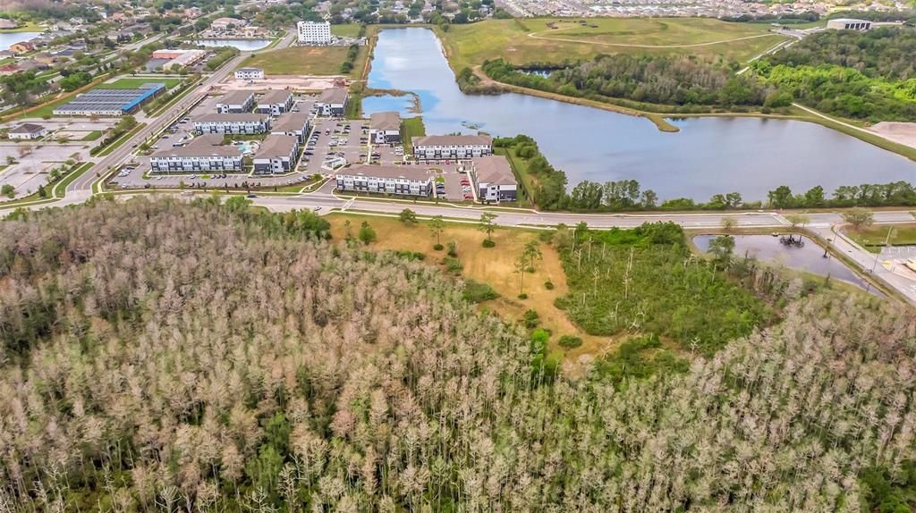 На продажу: $1,850,000 (4.59 acres)