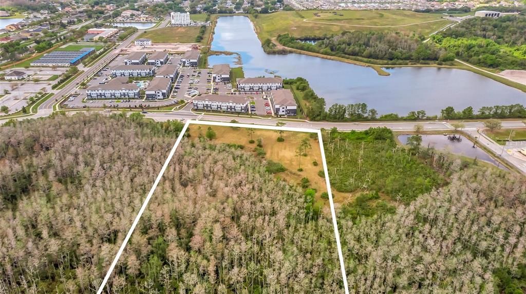 На продажу: $1,850,000 (4.59 acres)