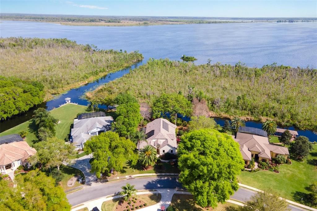 Vendido Recientemente: $874,900 (3 camas, 3 baños, 2623 Pies cuadrados)