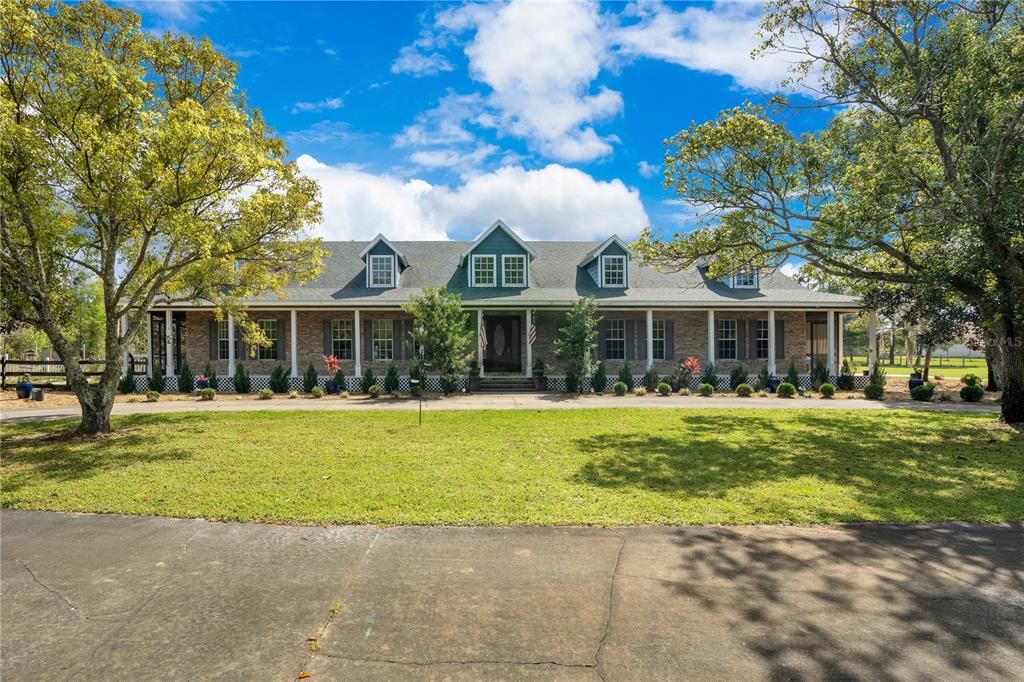 最近售出: $1,175,000 (5 贝兹, 2 浴室, 2845 平方英尺)