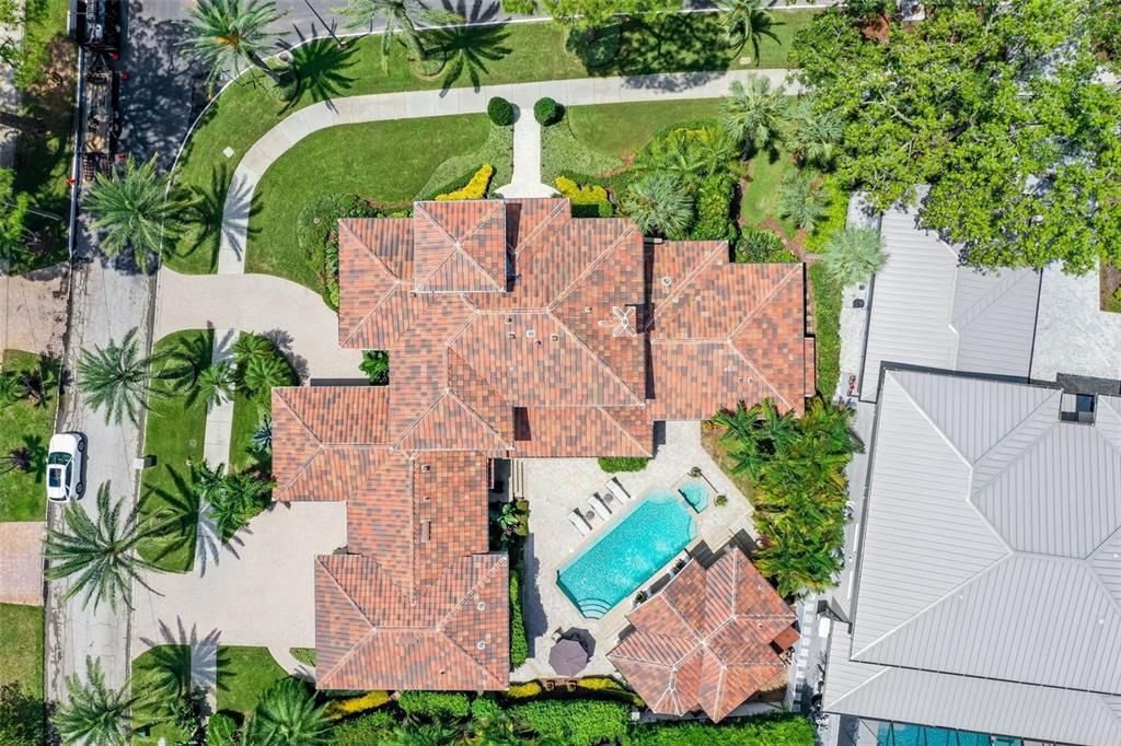 Recently Sold: $2,950,000 (4 beds, 5 baths, 5369 Square Feet)
