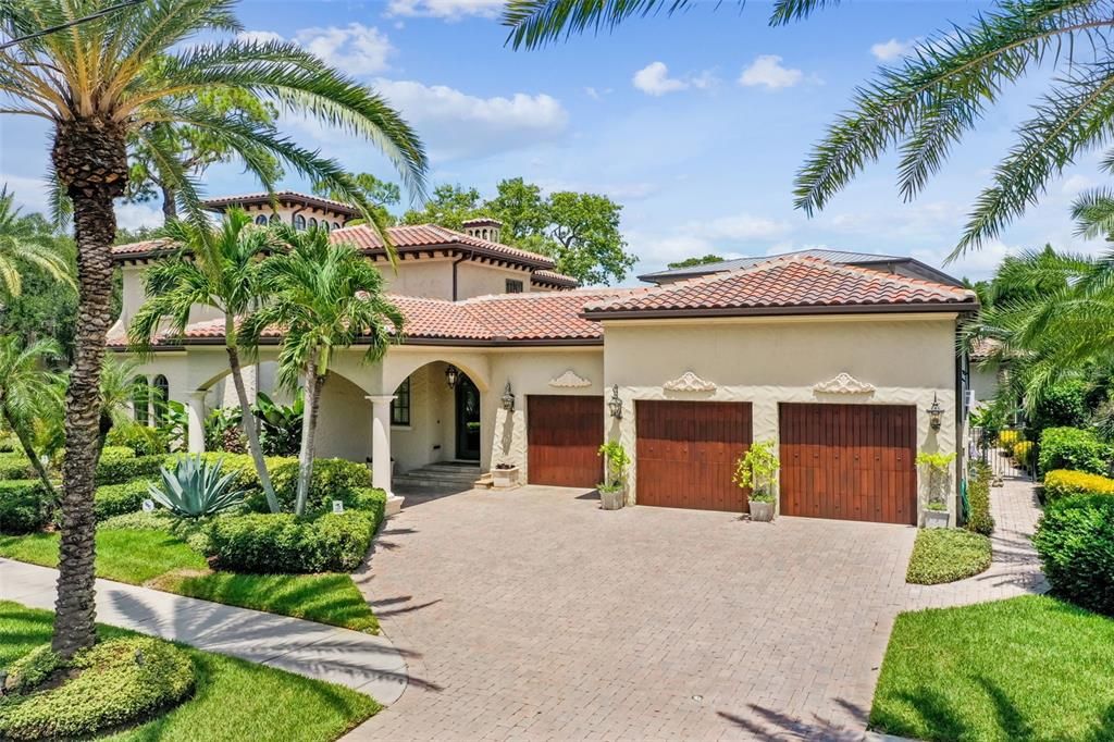 Recently Sold: $2,950,000 (4 beds, 5 baths, 5369 Square Feet)