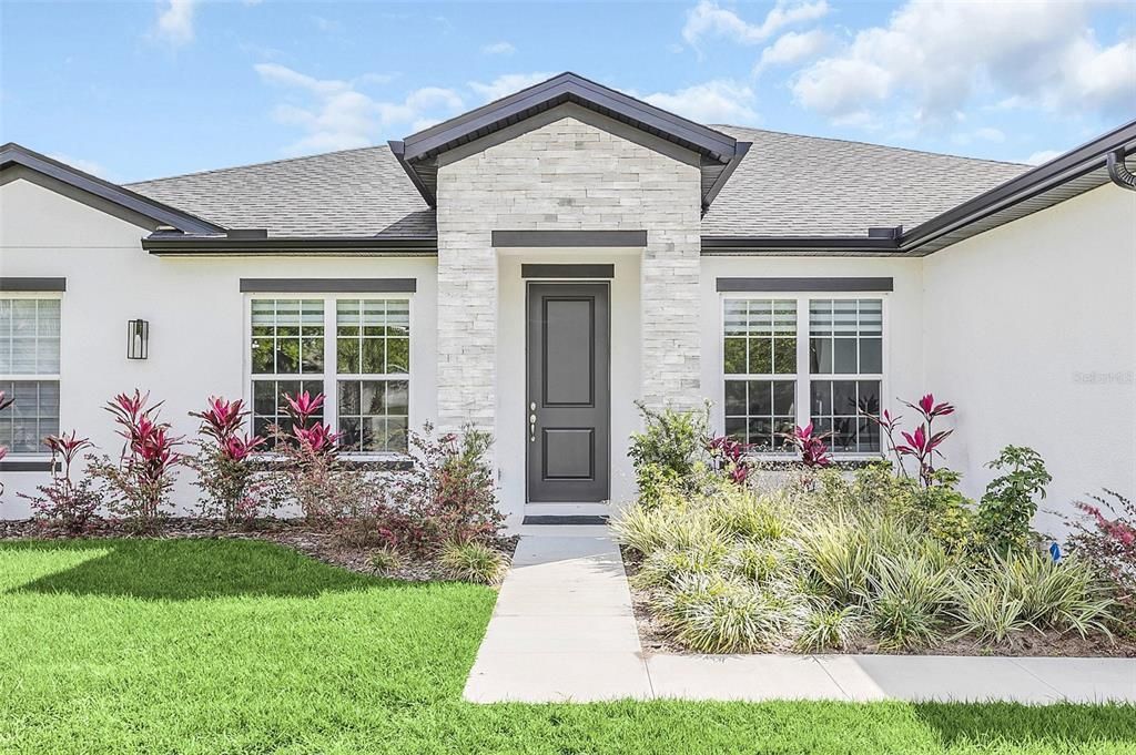 Active With Contract: $539,900 (4 beds, 2 baths, 2300 Square Feet)