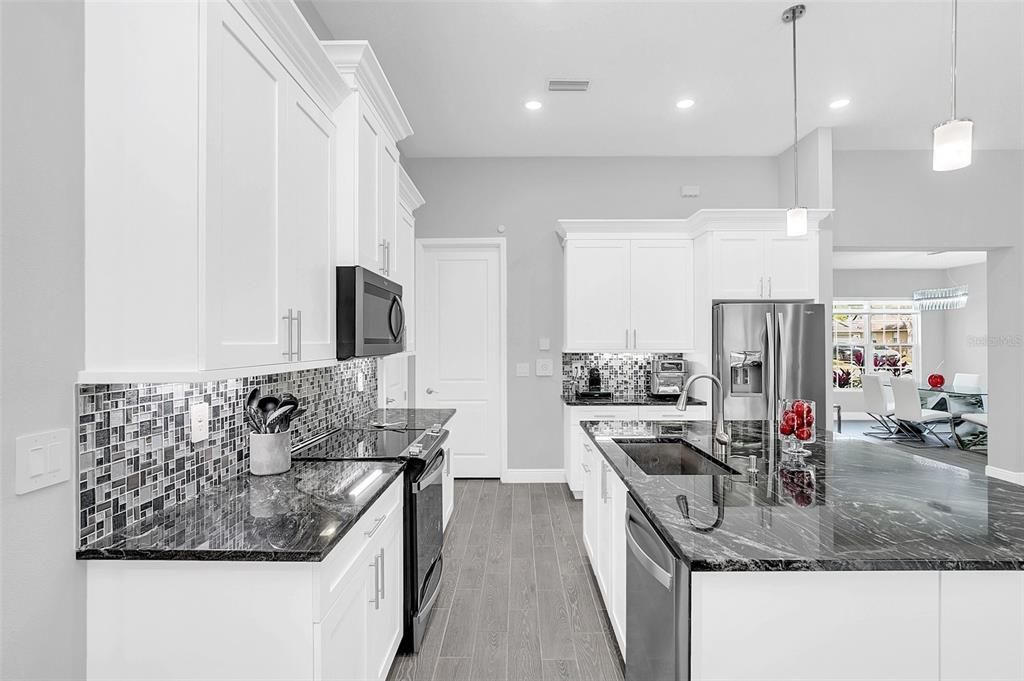 Kitchen with Upgraded Premium Granite