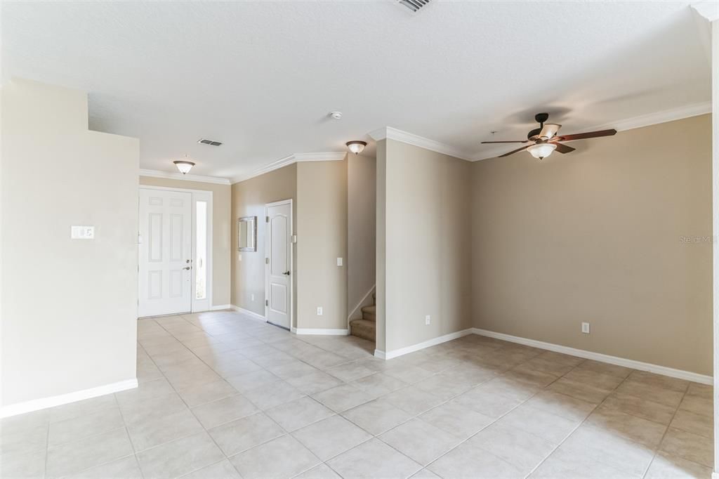 Active With Contract: $330,000 (3 beds, 2 baths, 1526 Square Feet)