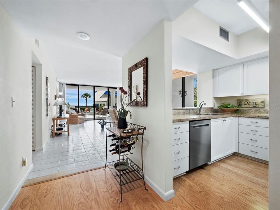 For Sale: $795,000 (2 beds, 2 baths, 1442 Square Feet)