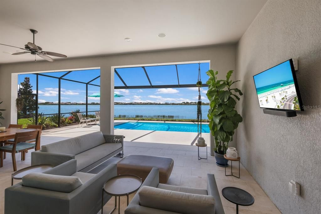 Active With Contract: $1,595,000 (3 beds, 3 baths, 2852 Square Feet)