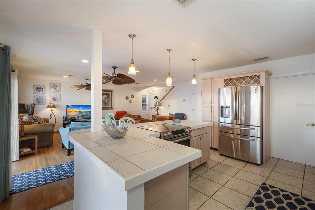 Active With Contract: $1,790,000 (2 beds, 2 baths, 1554 Square Feet)
