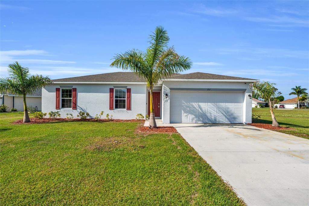 For Sale: $299,999 (3 beds, 2 baths, 1286 Square Feet)