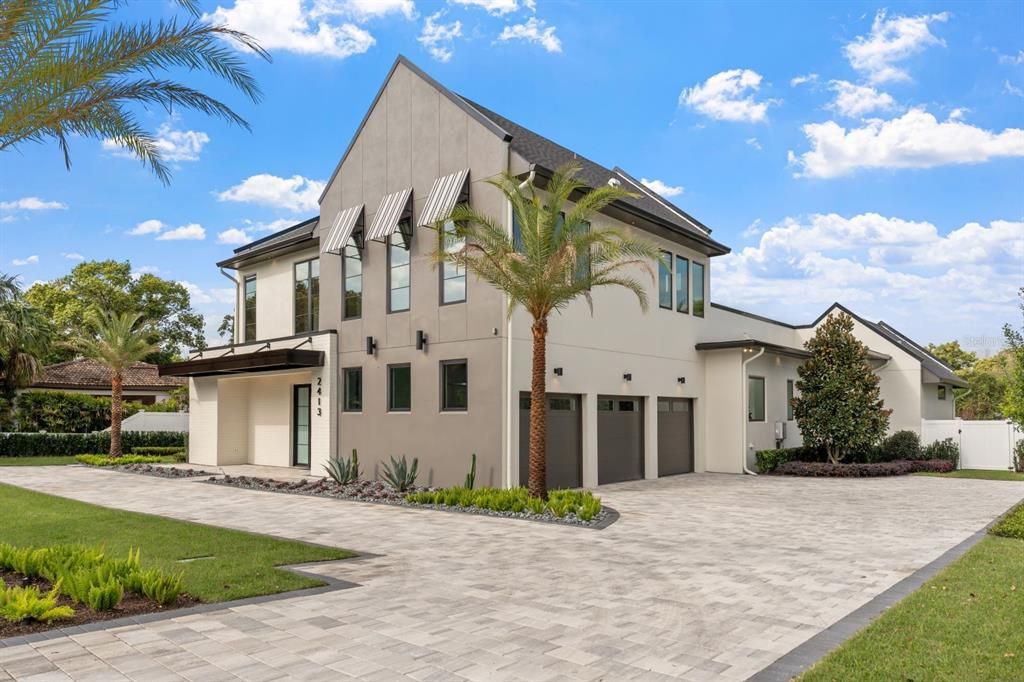 Recently Sold: $3,270,500 (5 beds, 5 baths, 4905 Square Feet)