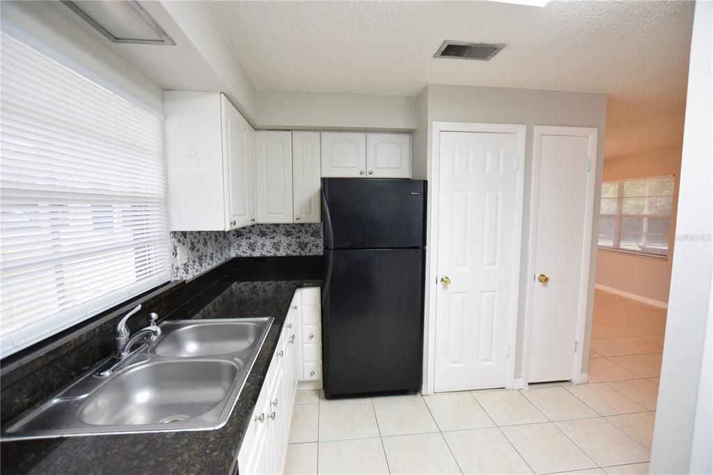 Active With Contract: $1,800 (4 beds, 2 baths, 1480 Square Feet)