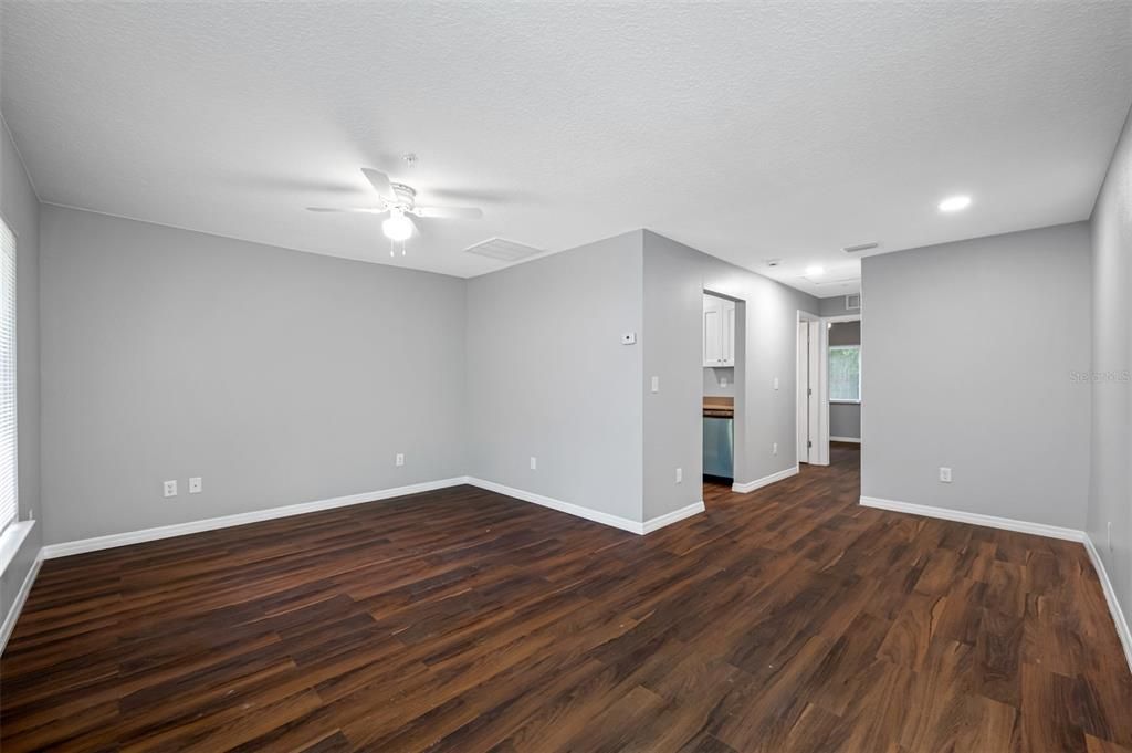 Recently Rented: $1,275 (1 beds, 1 baths, 667 Square Feet)