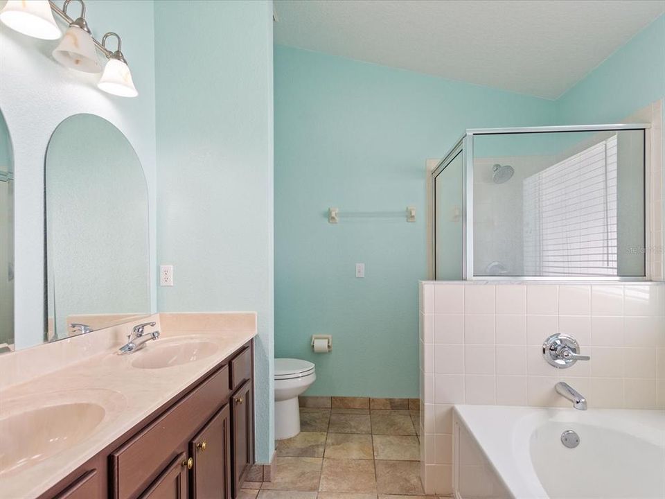 最近售出: $290,000 (3 贝兹, 2 浴室, 1613 平方英尺)