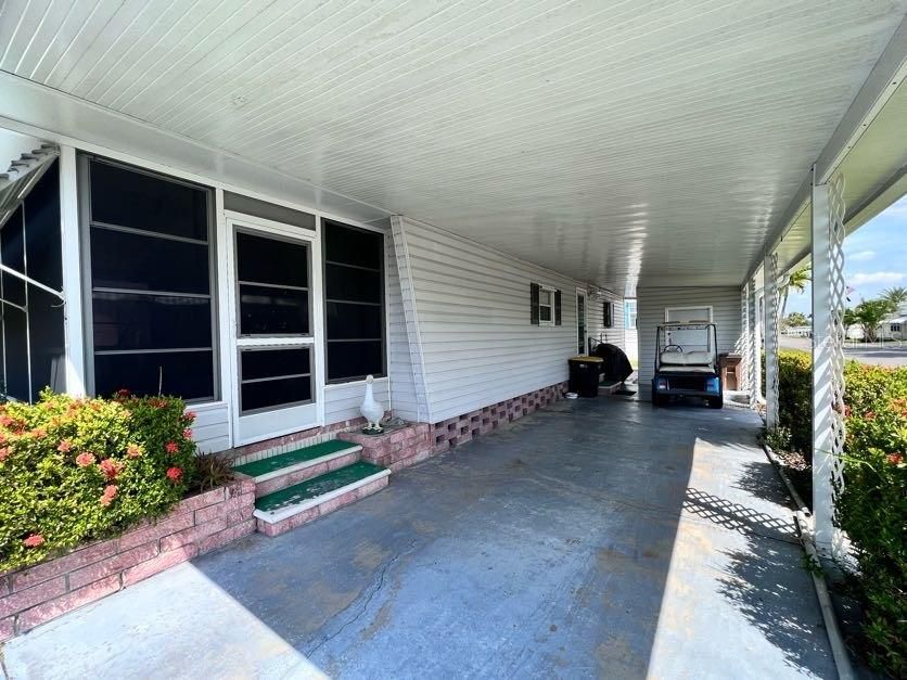 Active With Contract: $69,500 (2 beds, 2 baths, 960 Square Feet)