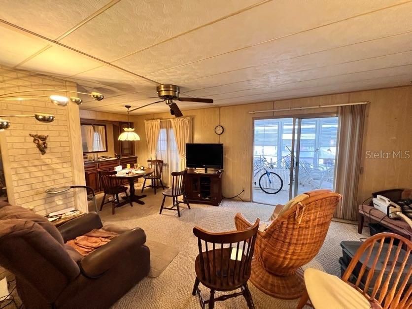 Active With Contract: $69,500 (2 beds, 2 baths, 960 Square Feet)