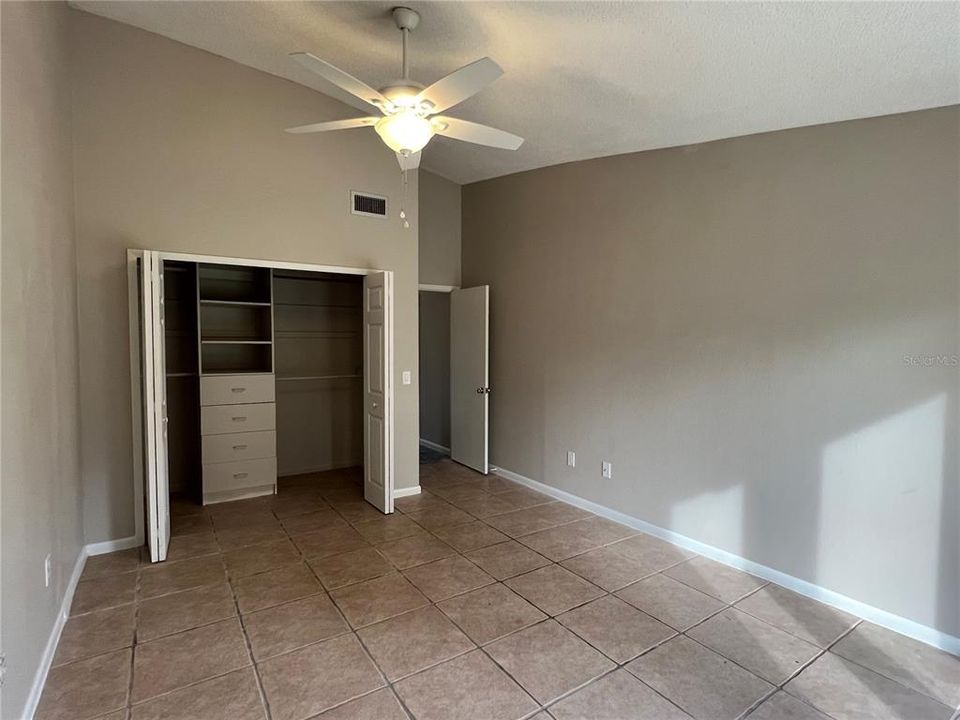 For Rent: $1,700 (2 beds, 1 baths, 1010 Square Feet)