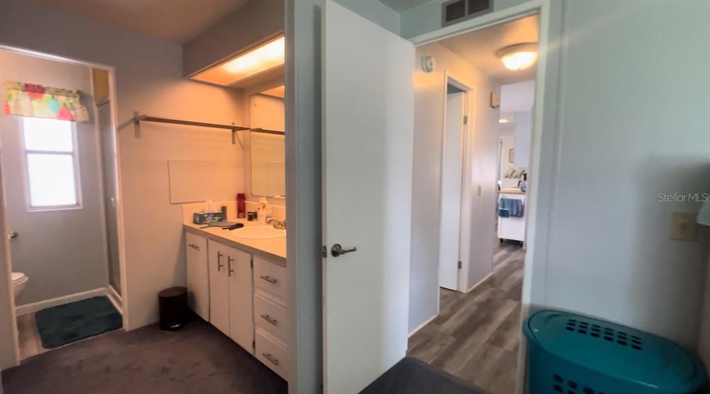 For Sale: $121,500 (2 beds, 2 baths, 1080 Square Feet)