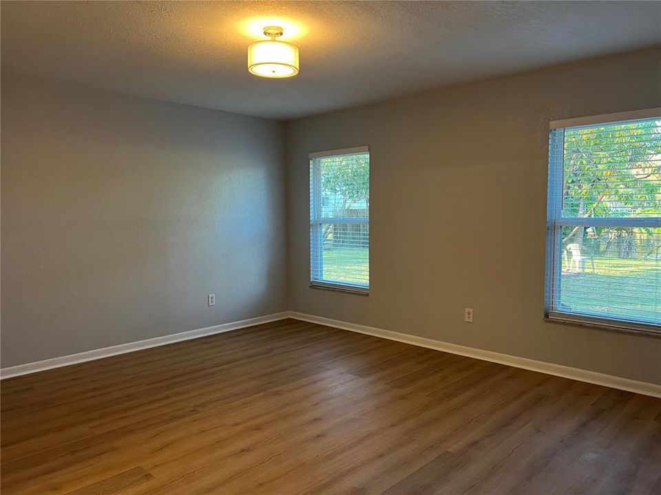 For Rent: $2,900 (3 beds, 2 baths, 1684 Square Feet)