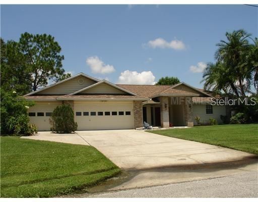 Recently Sold: $310,000 (4 beds, 2 baths, 2220 Square Feet)
