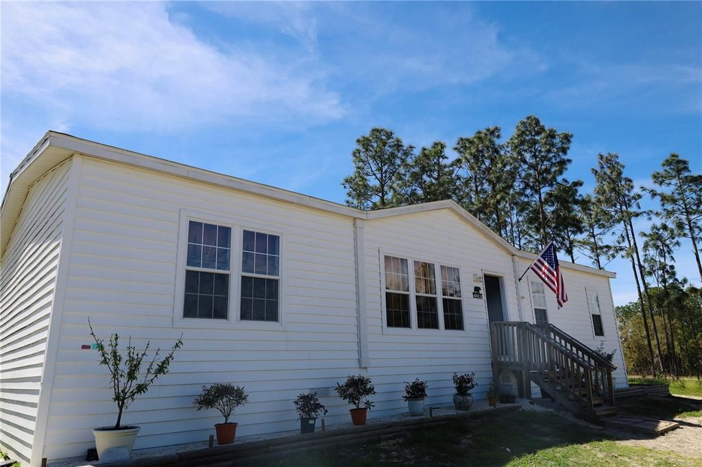 Active With Contract: $205,000 (4 beds, 2 baths, 1512 Square Feet)