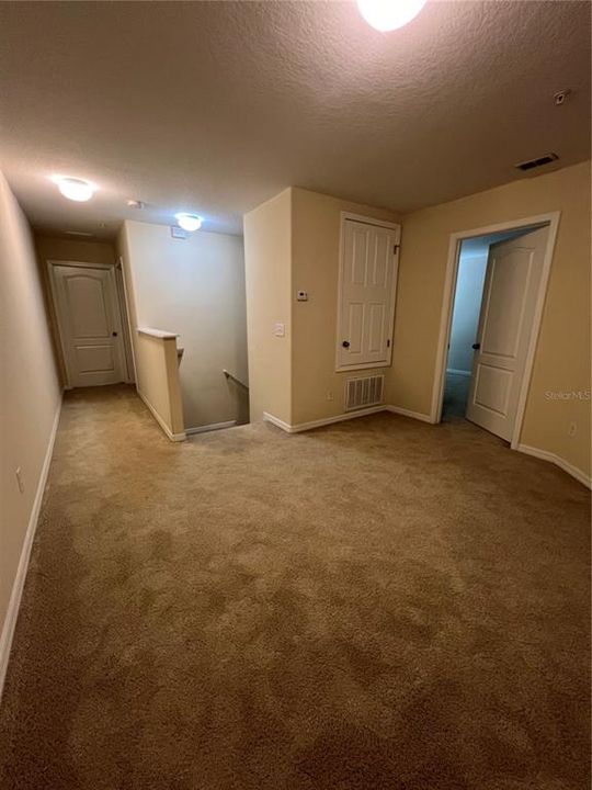For Rent: $2,700 (3 beds, 2 baths, 1916 Square Feet)