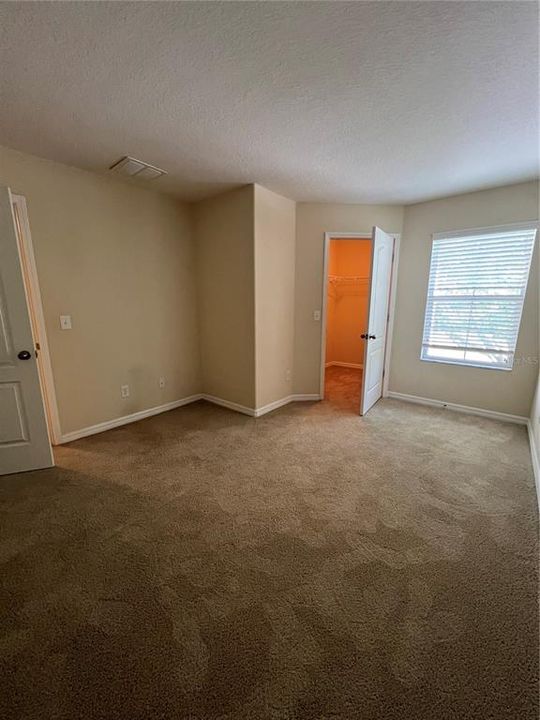 For Rent: $2,700 (3 beds, 2 baths, 1916 Square Feet)