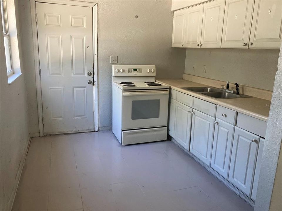 Recently Rented: $850 (2 beds, 1 baths, 672 Square Feet)