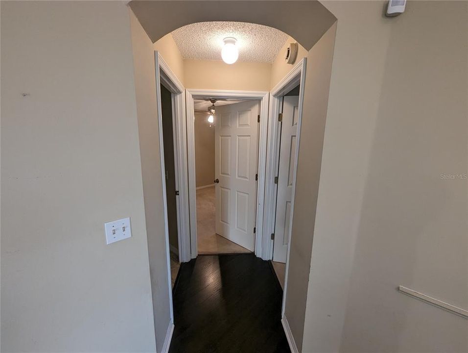 Hallway to guest rooms/bathroom