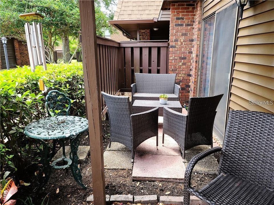 Active With Contract: $1,600 (3 beds, 2 baths, 1482 Square Feet)