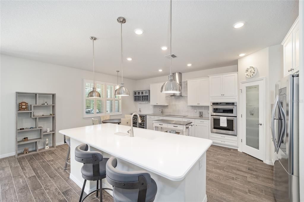 Recently Sold: $629,000 (3 beds, 3 baths, 2397 Square Feet)