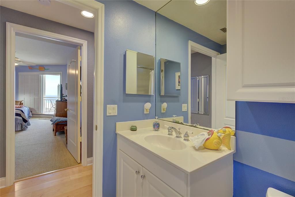 Recently Sold: $1,625,000 (2 beds, 2 baths, 1821 Square Feet)