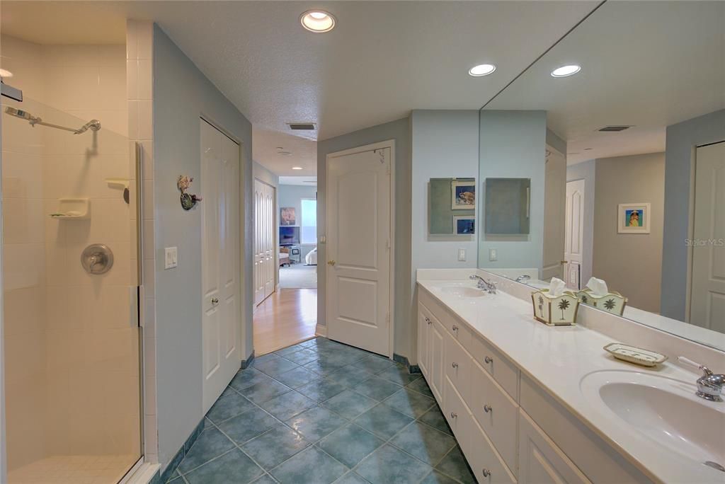 Recently Sold: $1,625,000 (2 beds, 2 baths, 1821 Square Feet)