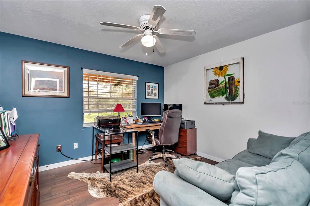 Recently Sold: $2,990,000 (3 beds, 2 baths, 2106 Square Feet)