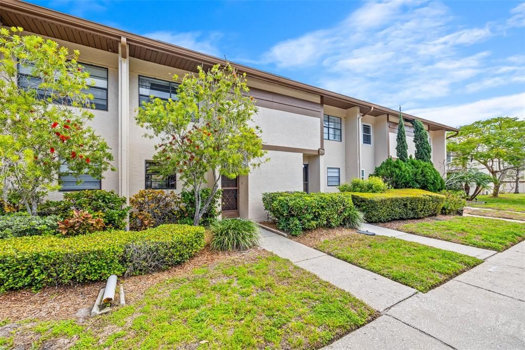 Active With Contract: $175,000 (2 beds, 1 baths, 1015 Square Feet)