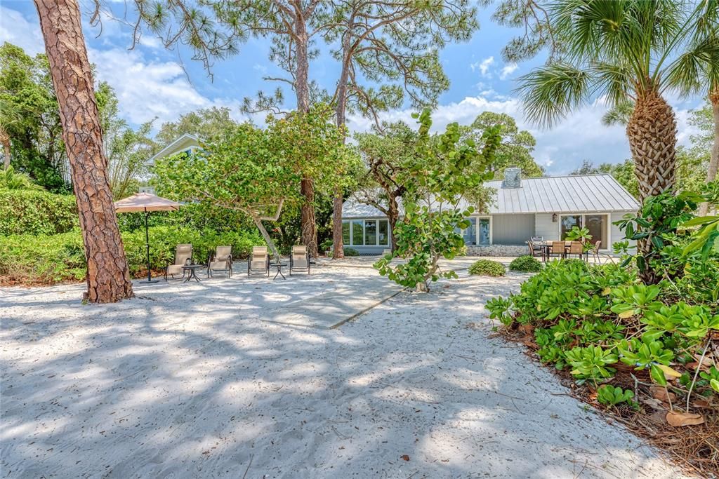 For Sale: $5,995,000 (4 beds, 4 baths, 3844 Square Feet)