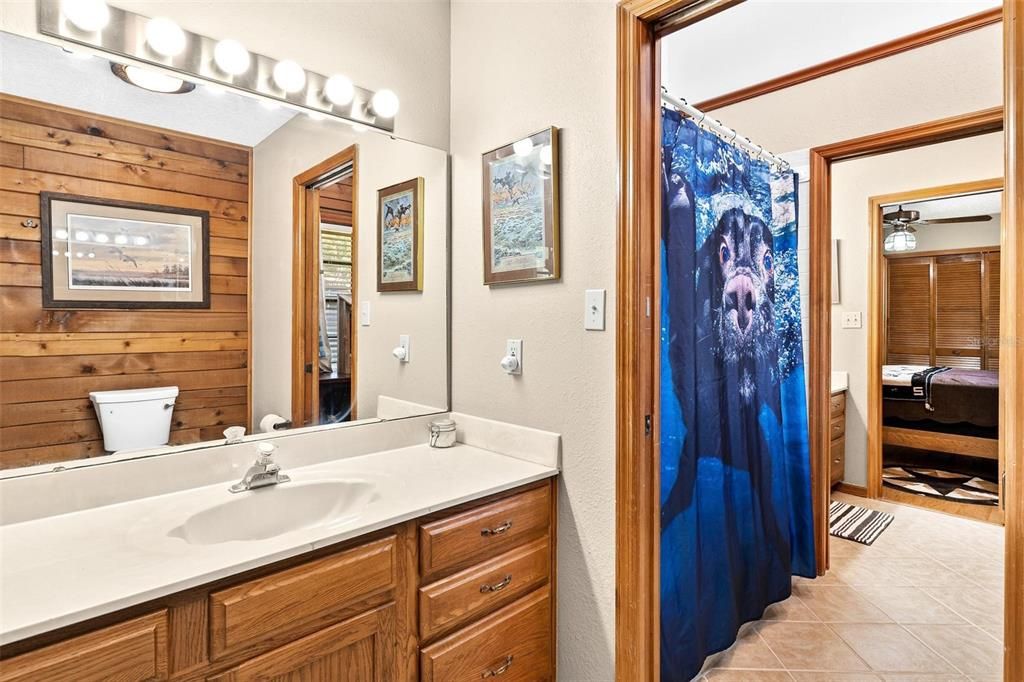 最近售出: $599,900 (4 贝兹, 3 浴室, 2876 平方英尺)