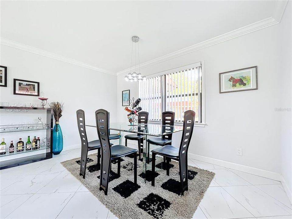 Recently Sold: $450,000 (2 beds, 2 baths, 1296 Square Feet)