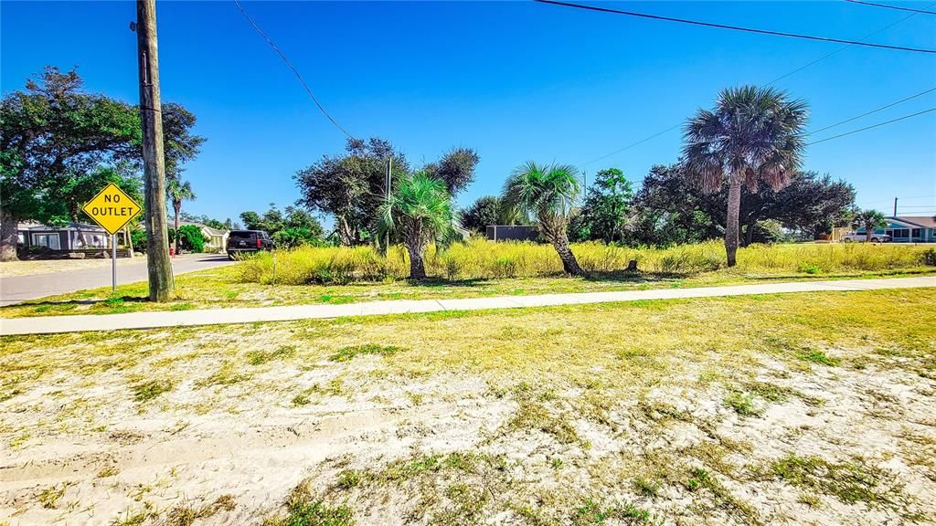 For Sale: $399,000 (0.17 acres)
