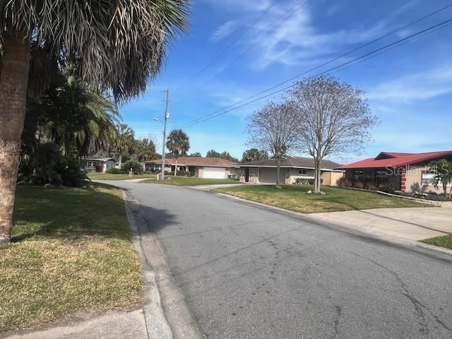 Recently Sold: $204,900 (2 beds, 2 baths, 2014 Square Feet)