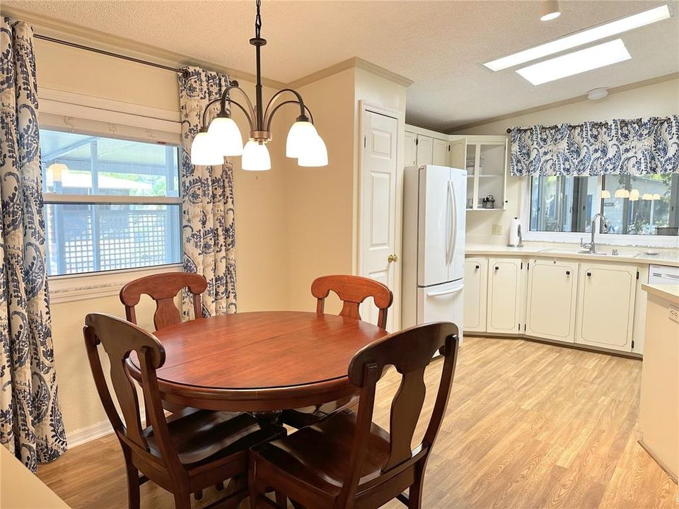 Dining is open to the kitchen, great floor plan!