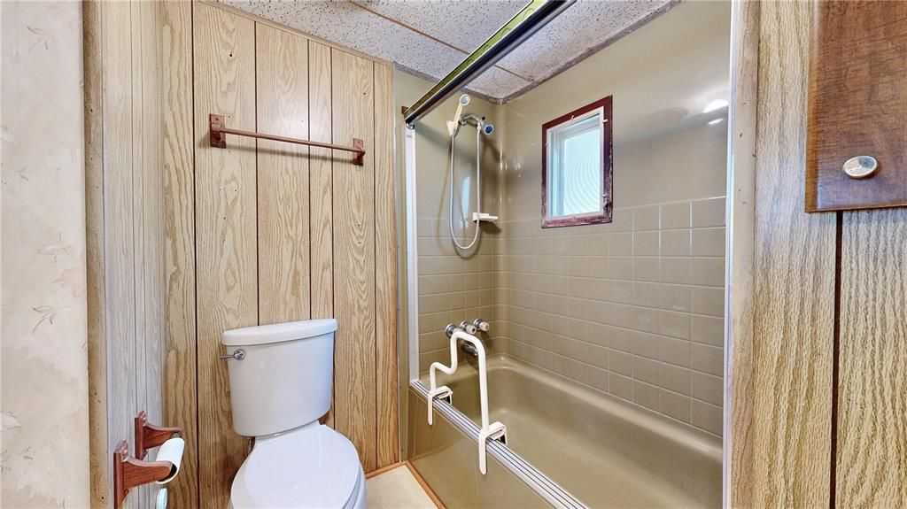 待售: $85,000 (2 贝兹, 1 浴室, 684 平方英尺)