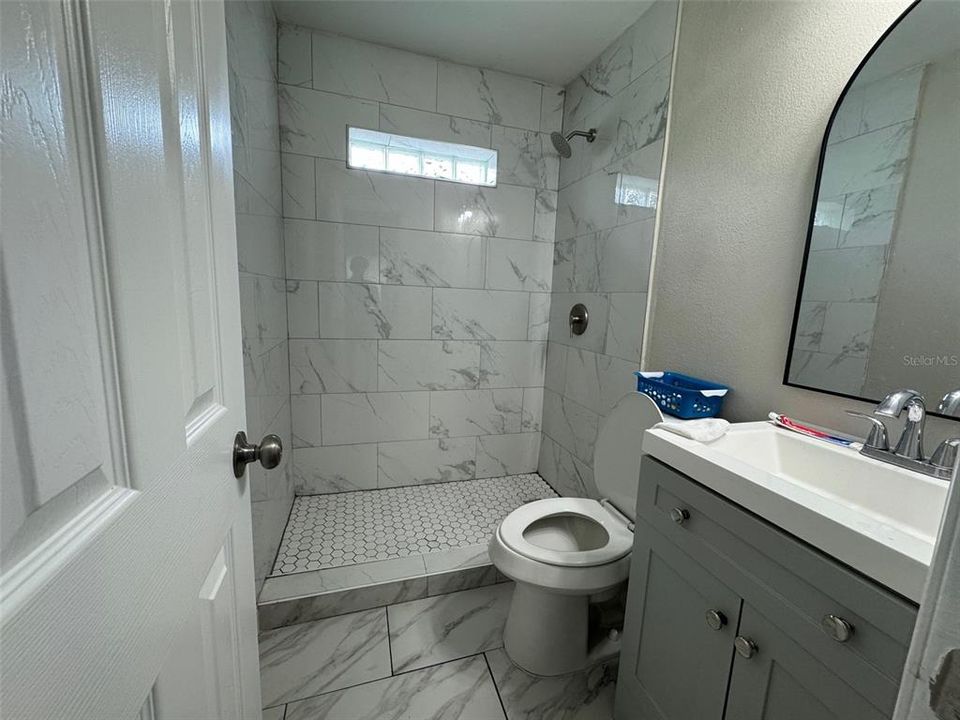 最近租的: $1,900 (2 贝兹, 1 浴室, 800 平方英尺)