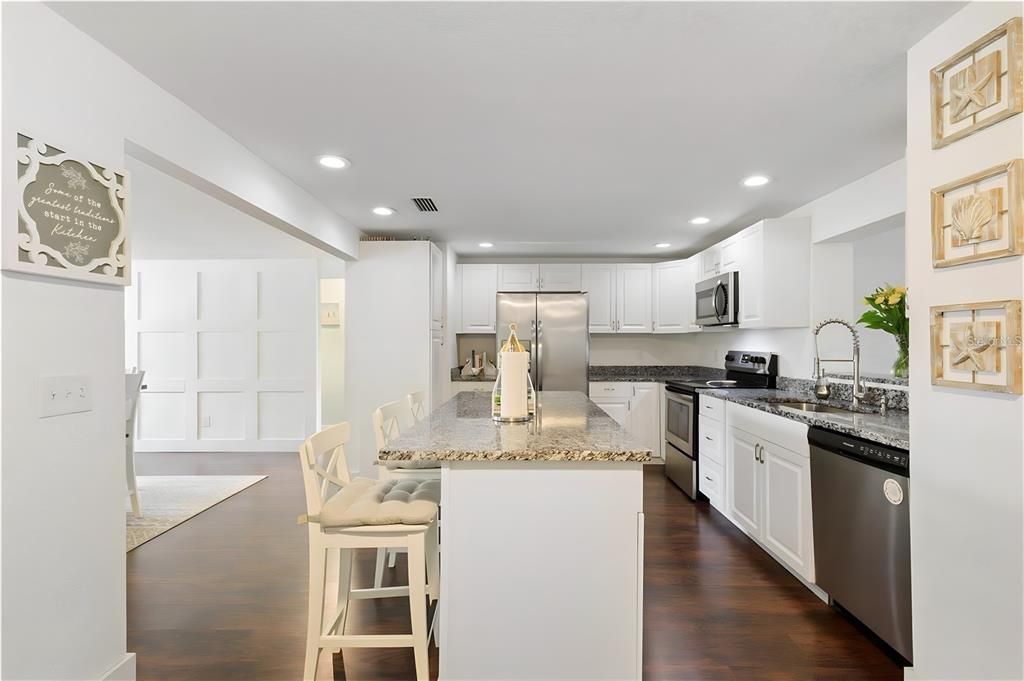 Active With Contract: $539,900 (3 beds, 2 baths, 1758 Square Feet)
