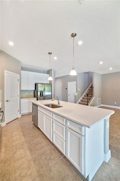 Active With Contract: $469,000 (3 beds, 2 baths, 2336 Square Feet)