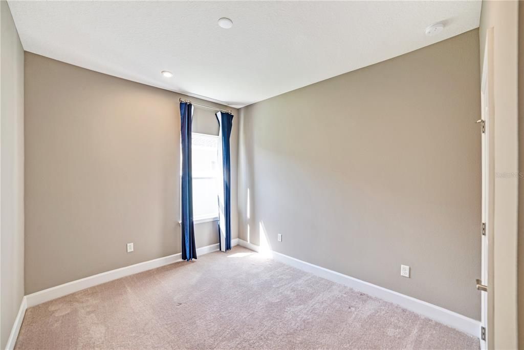 Active With Contract: $469,000 (3 beds, 2 baths, 2336 Square Feet)