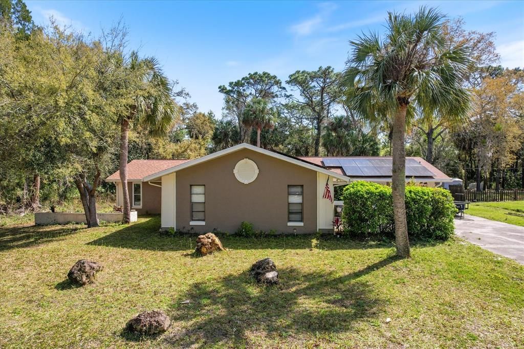 For Sale: $369,000 (3 beds, 2 baths, 2228 Square Feet)