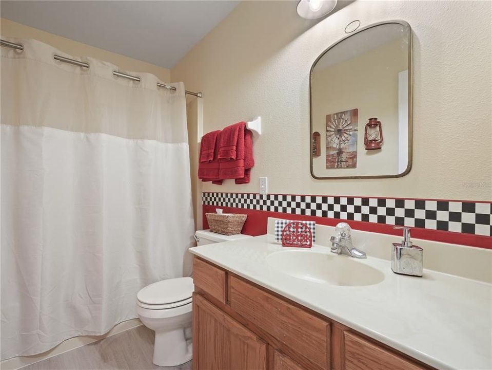 2nd Bathroom