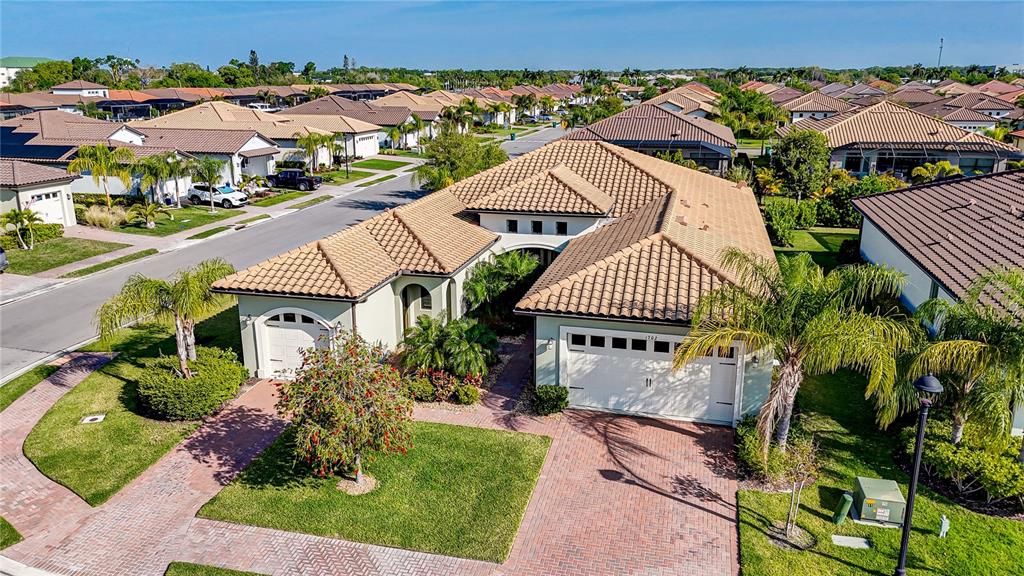 Recently Rented: $4,200 (3 beds, 4 baths, 2797 Square Feet)